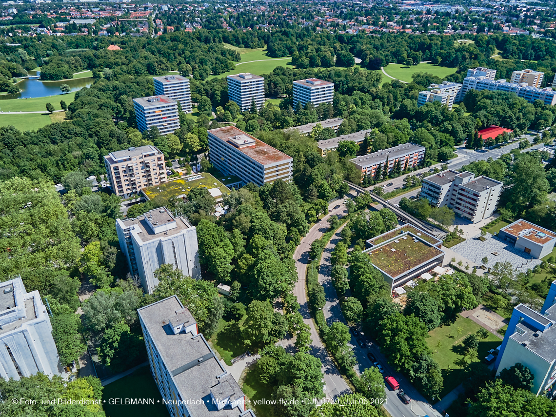 06.07.2021 - Einkaufs- und Wohnzentrum Quiddestraße in Neuperlach